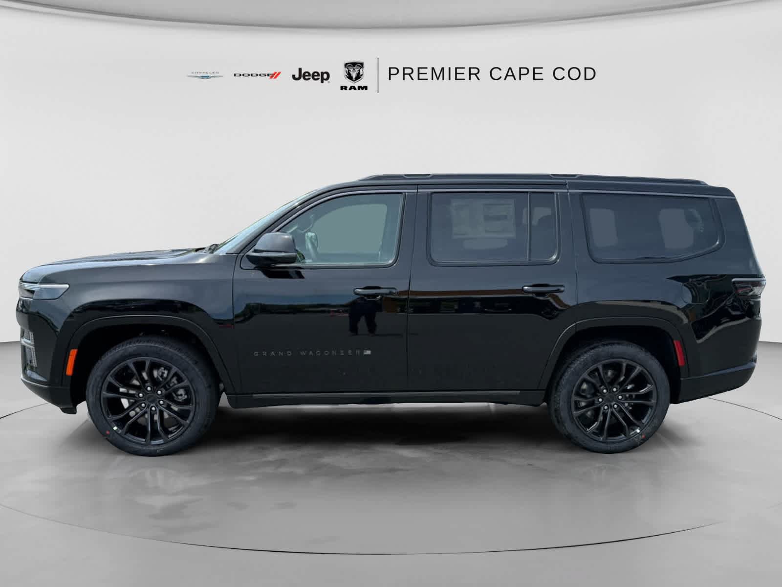 New 2026 Jeep Grand Wagoneer Summit AWD/4WD image 4