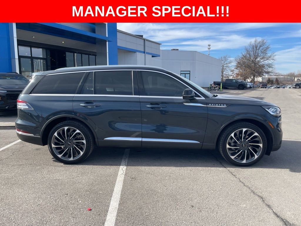 Used 2021 Lincoln Aviator Reserve w/ Equipment Group 201A image 2