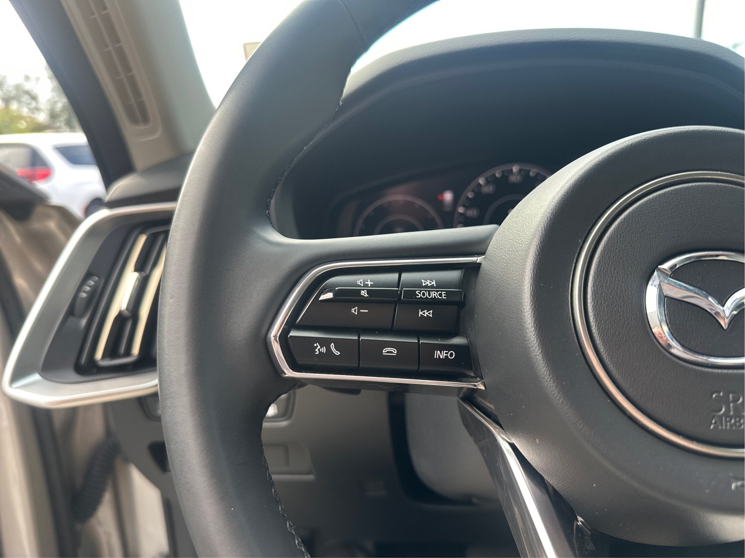 Used 2024 MAZDA CX-90 Plug-In Hybrid w/ Preferred AWD/4WD image 34