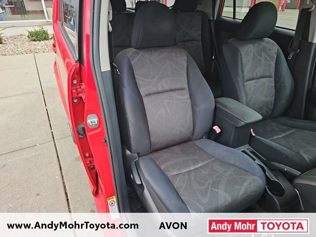 Used 2014 Scion xB FWD image 29