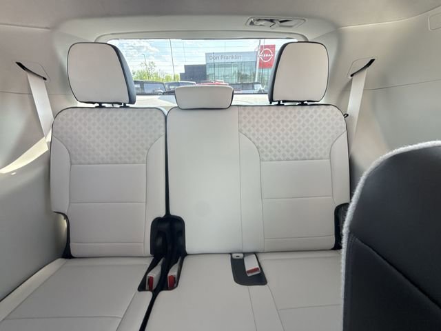 Used 2025 GMC Acadia Denali image 22