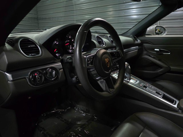 Used 2023 Porsche 718 Boxster RWD image 13
