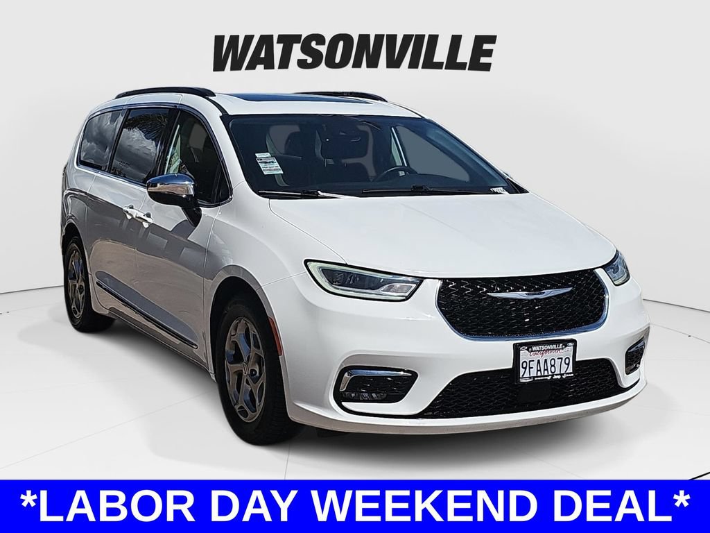 Used 2023 Chrysler Pacifica Limited FWD image 1