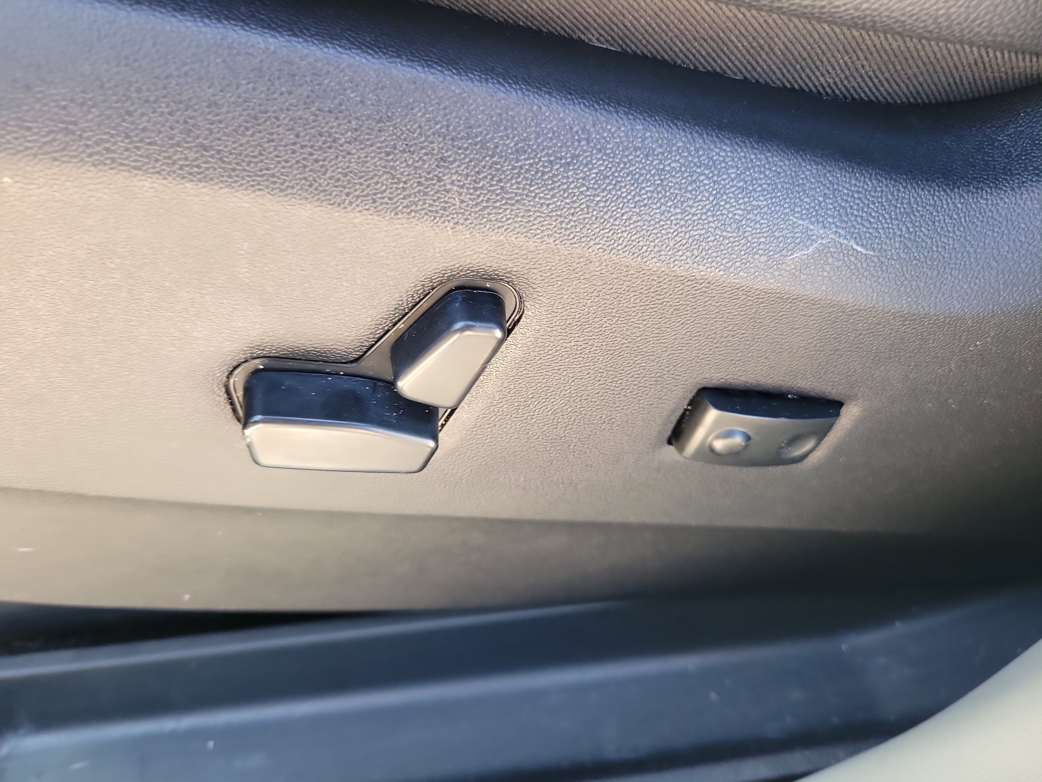 Used 2019 Dodge Grand Caravan SXT FWD image 14