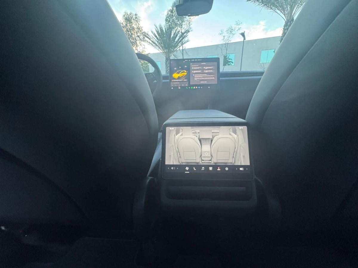 Used 2026 Tesla Model Y Long Range RWD image 16