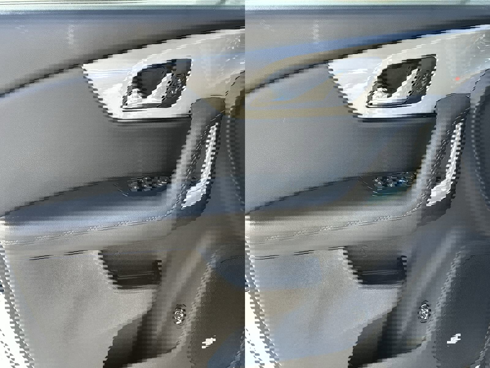 Used 2019 Chevrolet Blazer LT w/ Sound & Technology Package image 14