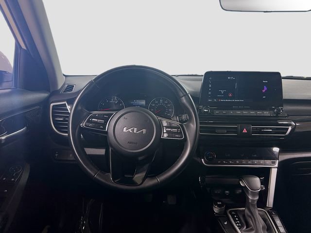 Certified 2022 Kia Seltos EX image 24