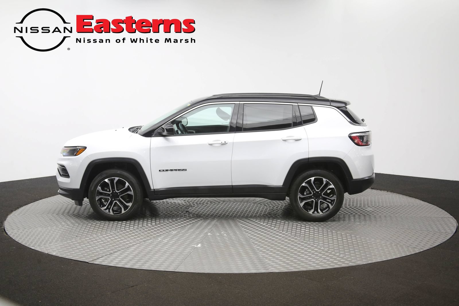 Used 2022 Jeep Compass Limited AWD/4WD image 59