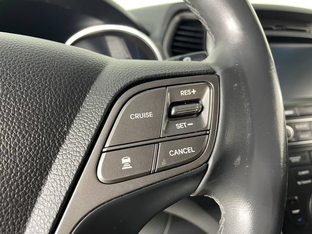 Used 2017 Hyundai Santa Fe Limited AWD/4WD image 10