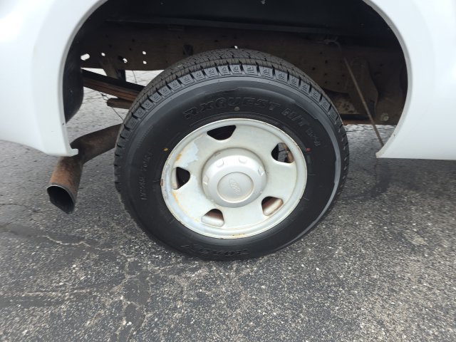 Used 2005 Ford F250 XL RWD image 25