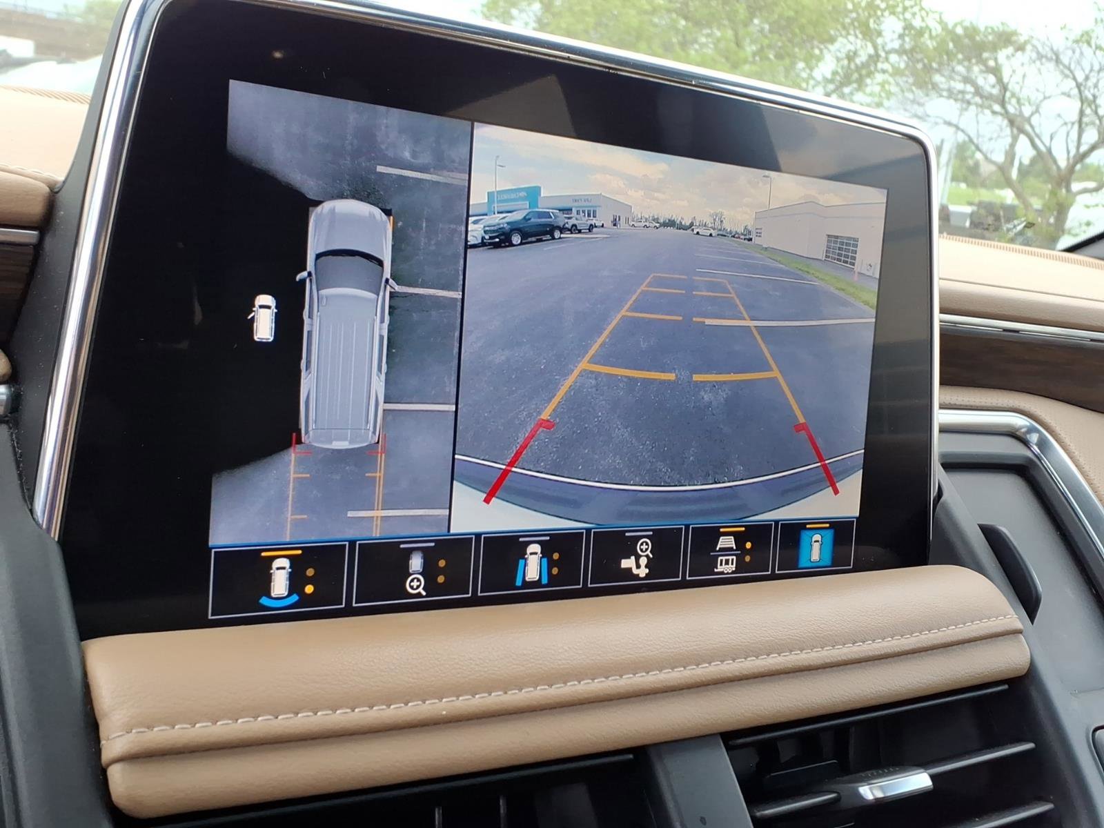 Used 2021 Chevrolet Tahoe Premier w/ Premium Package image 11