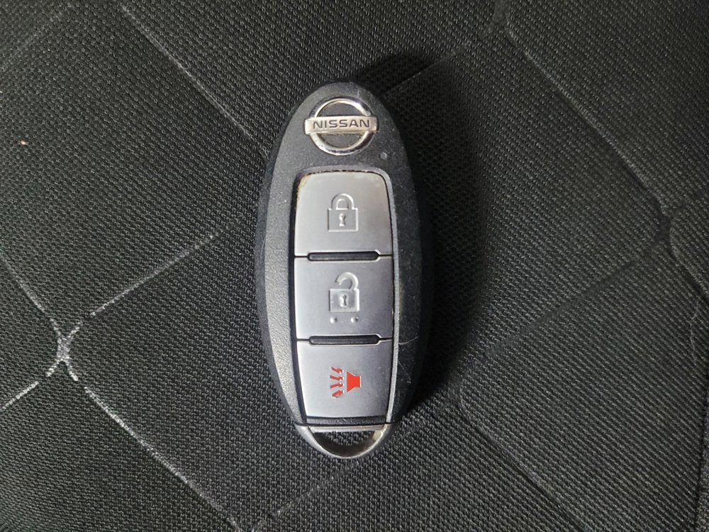 Used 2019 Nissan Kicks S image 32