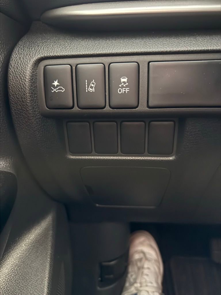 Used 2024 Mitsubishi Eclipse Cross LE image 24