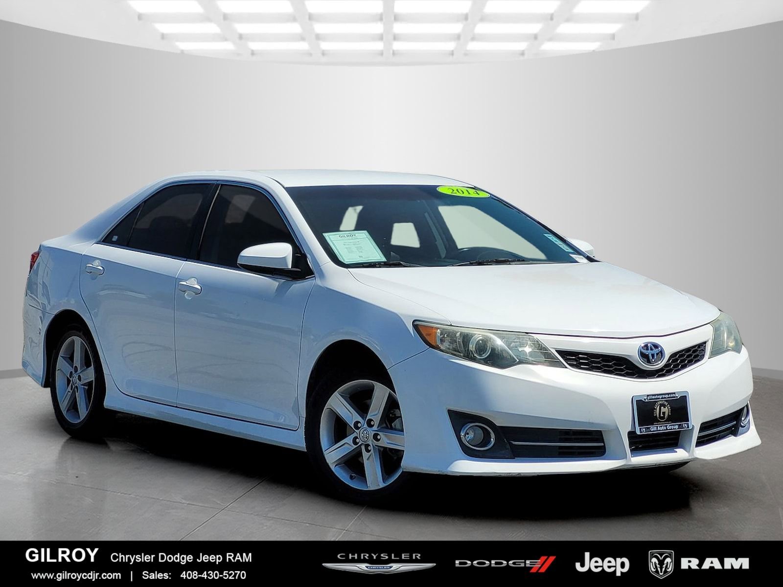 Used 2014 Toyota Camry SE w/ Fleet Convenience Package FWD image 1