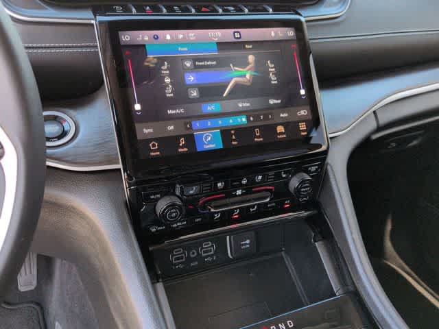 Certified 2023 Jeep Grand Cherokee L Limited w/ Luxury Tech Group II AWD/4WD image 27