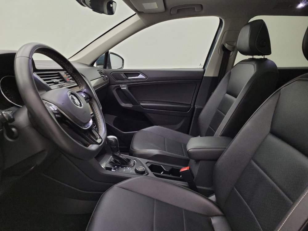 Used 2021 Volkswagen Tiguan SE image 17