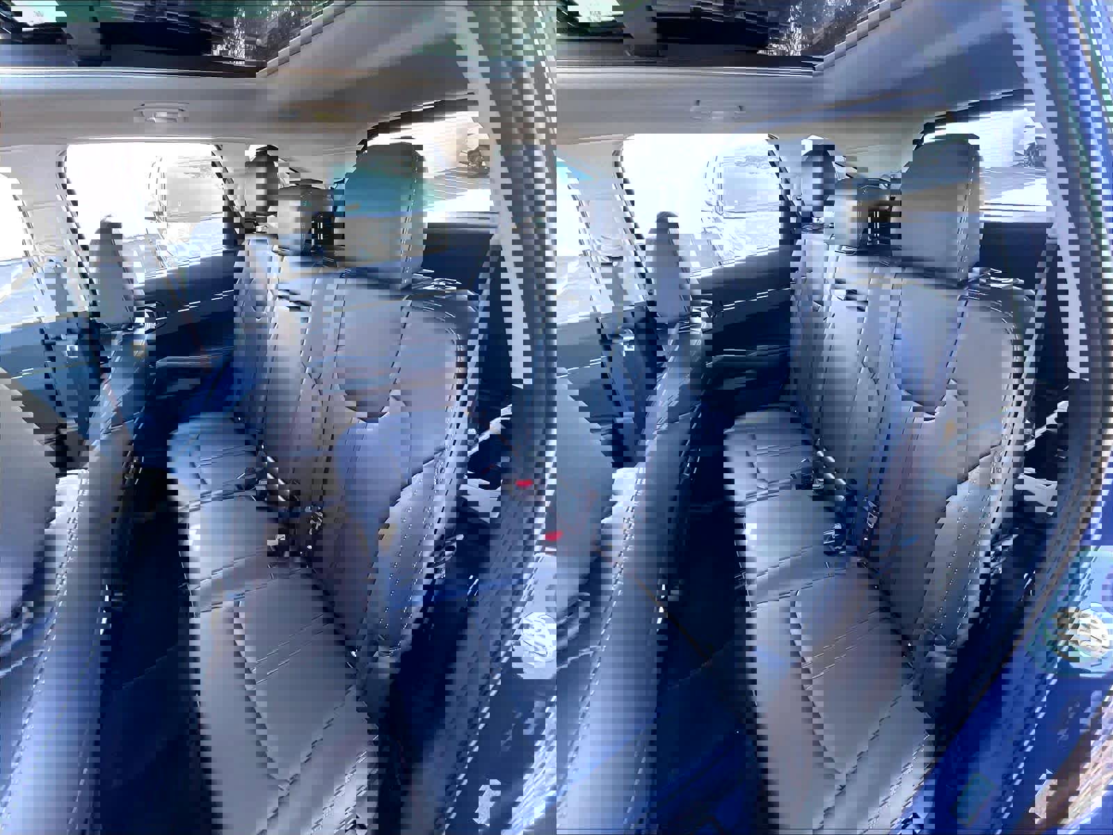 Used 2025 Kia Sorento S w/ Panoramic Sunroof Package image 28