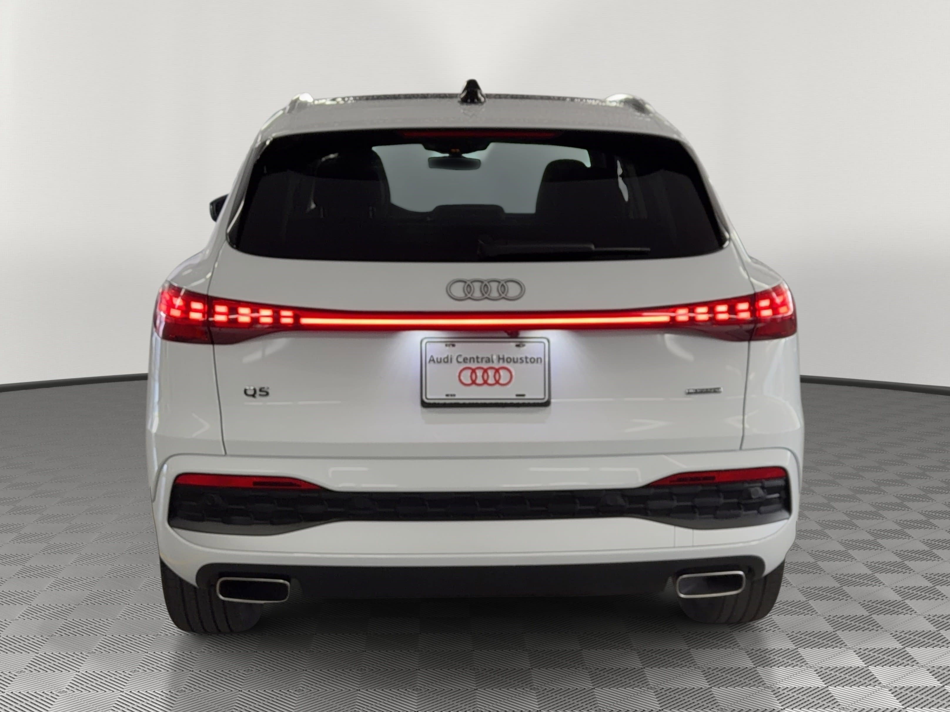 Used 2025 Audi Q5 Premium Plus w/ Premium Plus image 10