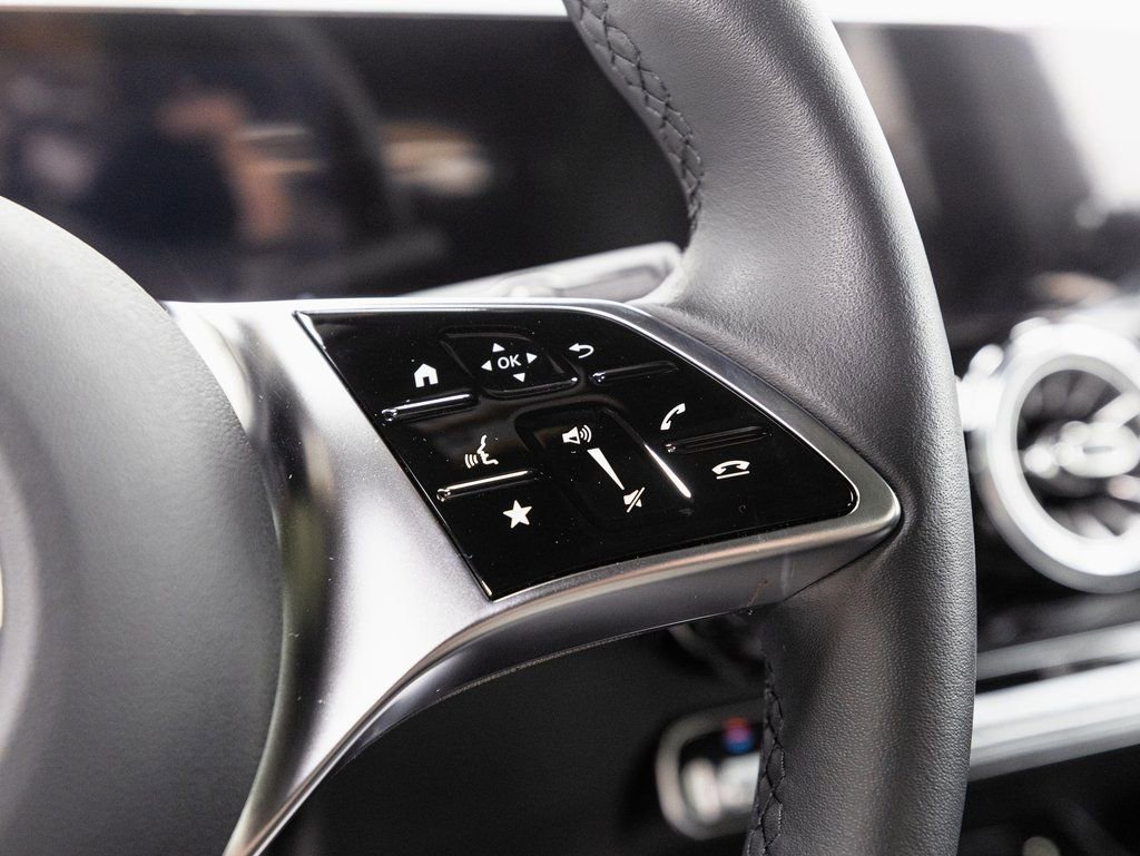 Used 2024 Mercedes-Benz EQB 350 4MATIC SUV image 12