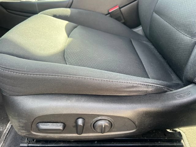 Used 2017 Chevrolet Malibu LT w/ Driver Confidence Package FWD image 18