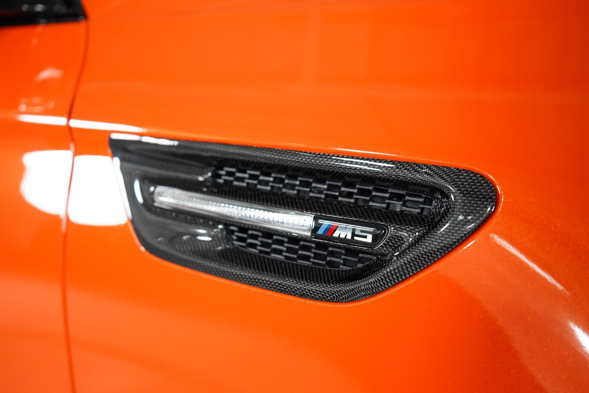 Used 2014 BMW M5 RWD image 32