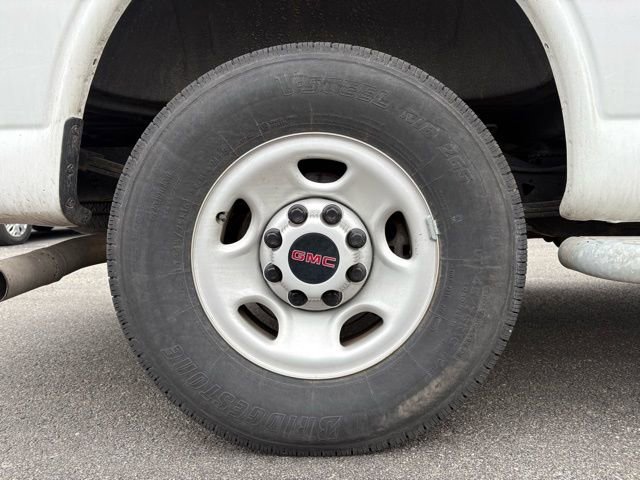 Used 2024 GMC Savana 2500 w/ Driver Convenience Package image 20