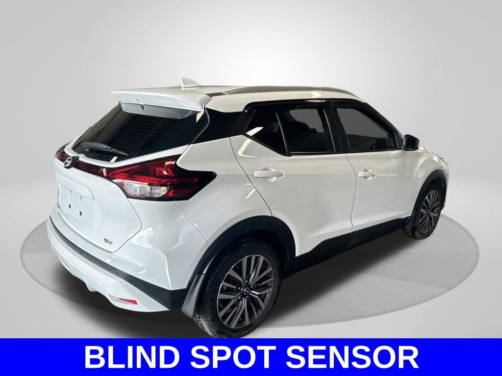 Used 2022 Nissan Kicks SV image 6