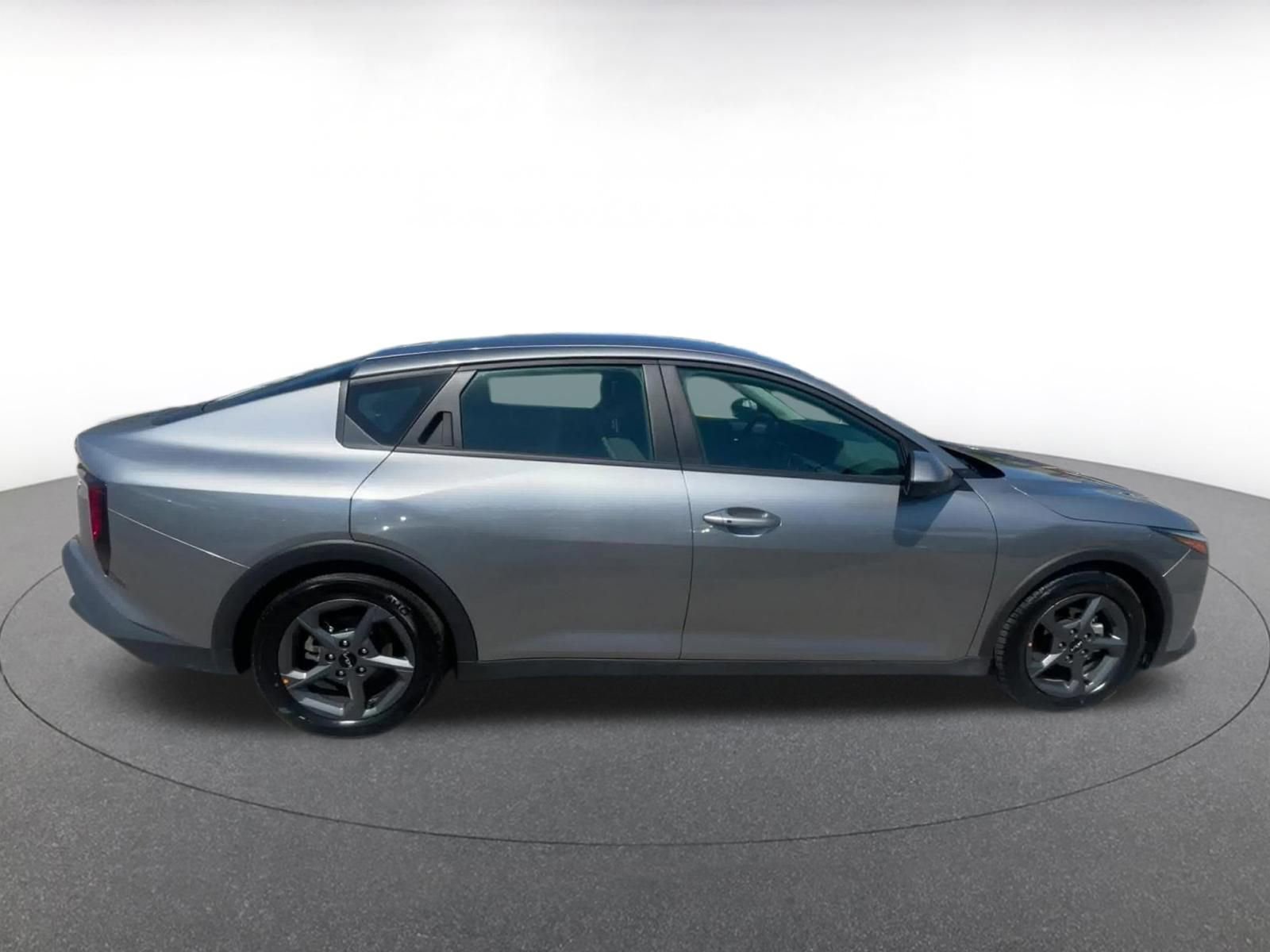 Used 2025 Kia K4 FWD image 16