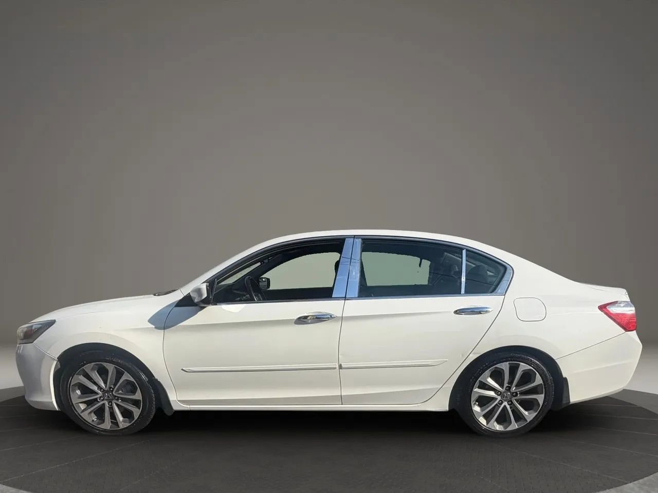 Used 2013 Honda Accord Sport image 8