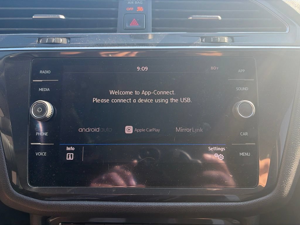 Used 2019 Volkswagen Tiguan SE FWD image 25