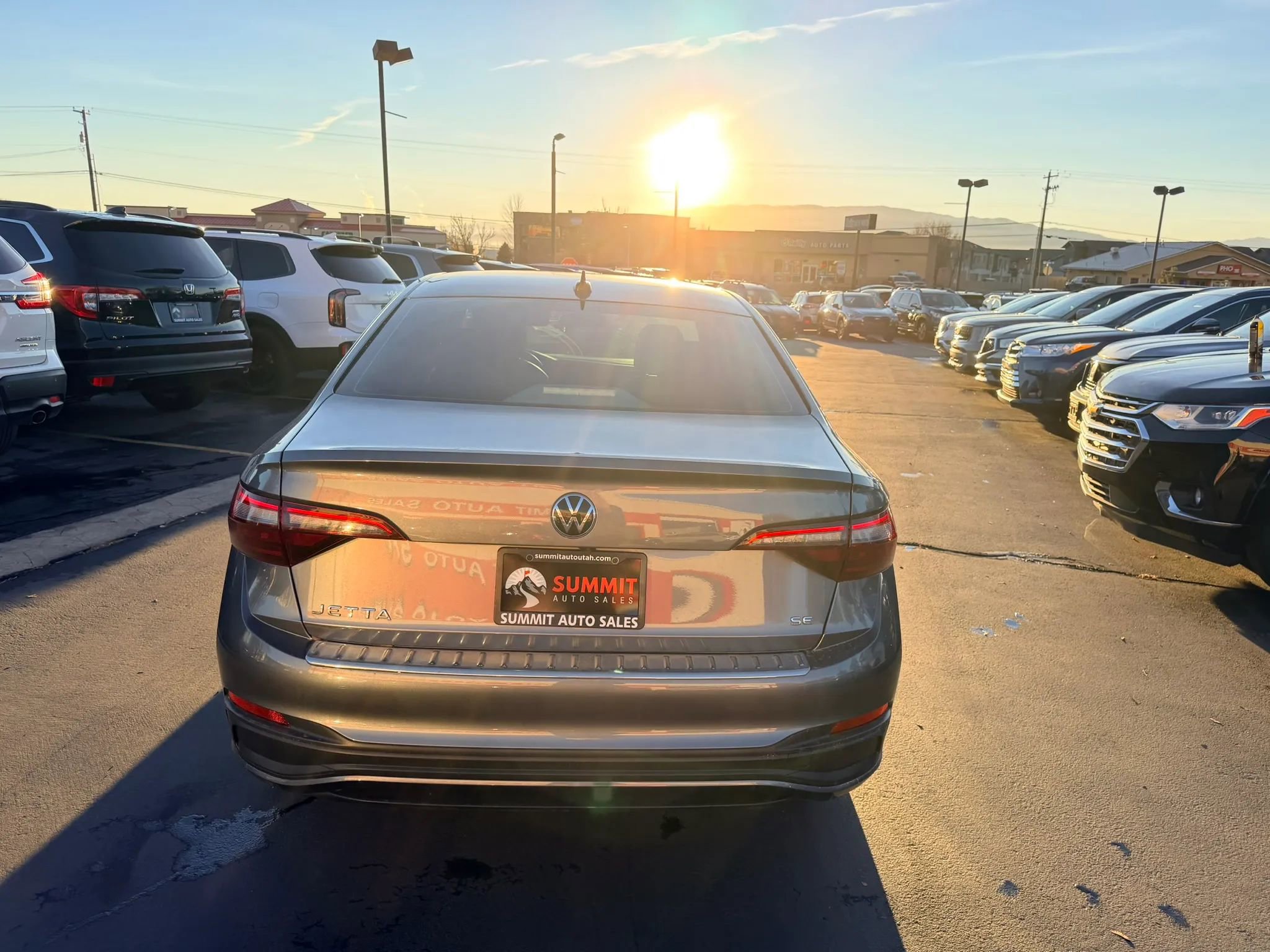Used 2023 Volkswagen Jetta SE image 5
