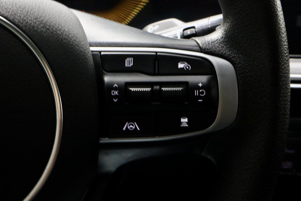 Used 2025 Kia K5 LXS image 28