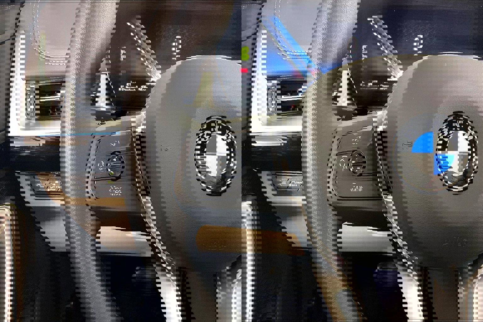 Certified 2025 BMW X1 xDrive28i w/ Convenience Package image 18