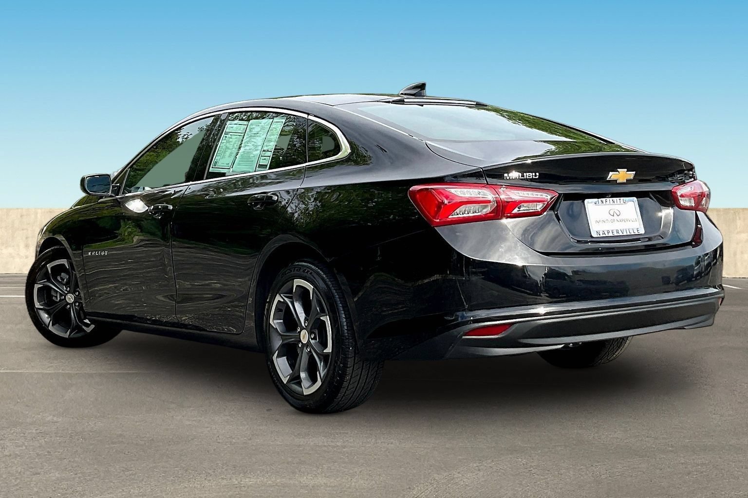 Used 2022 Chevrolet Malibu LT FWD image 4