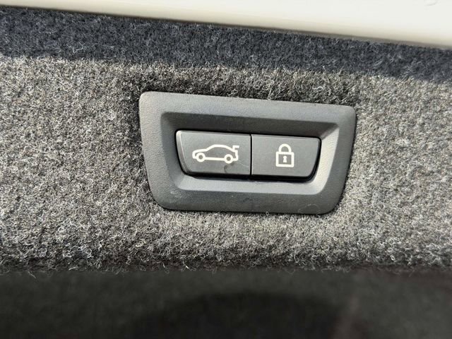 Used 2022 BMW 530i image 9
