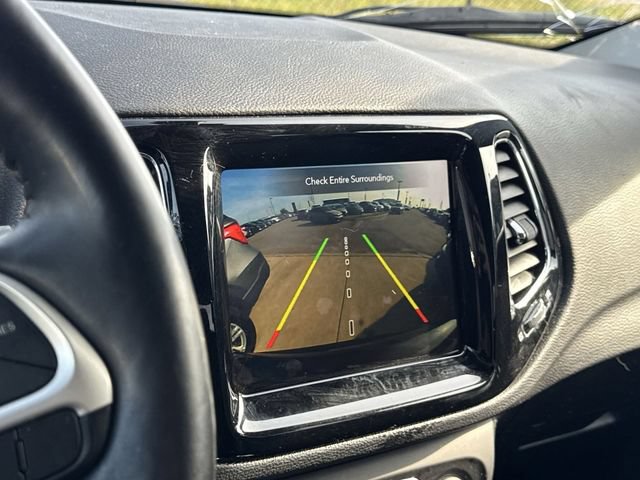 Used 2018 Jeep Compass Limited w/ Navigation Group AWD/4WD image 19