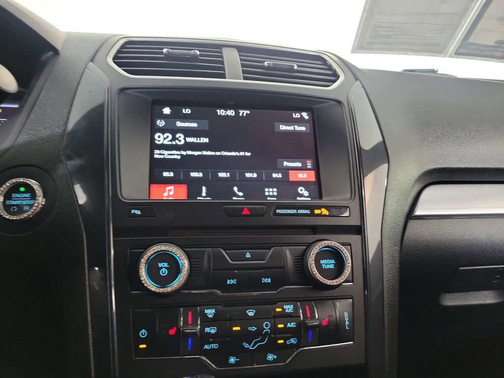 Used 2017 Ford Explorer XLT w/ Equipment Group 202A FWD image 19