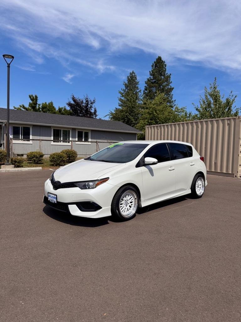 Used 2016 Scion iM FWD image 1