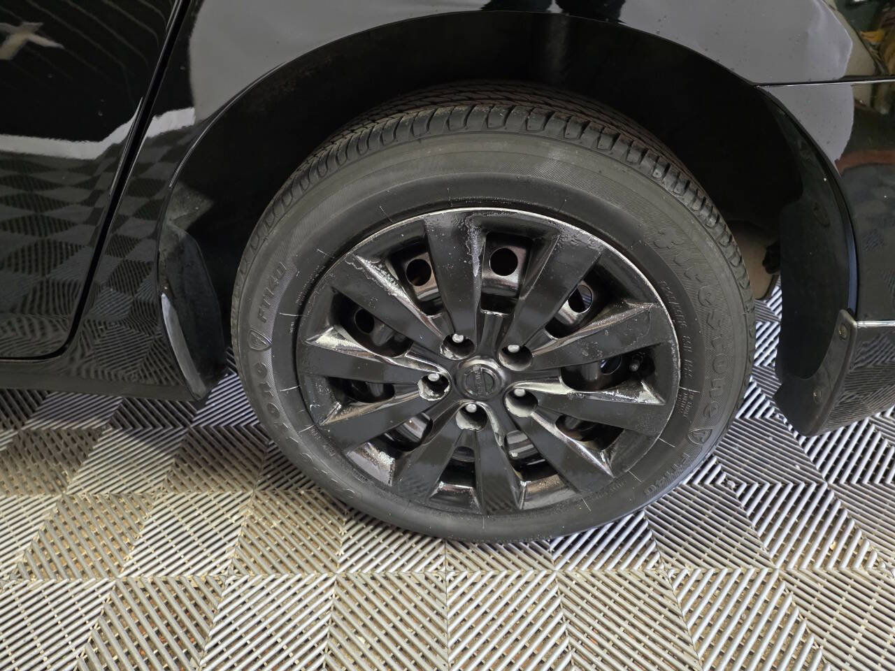 Used 2015 Nissan Sentra S image 33