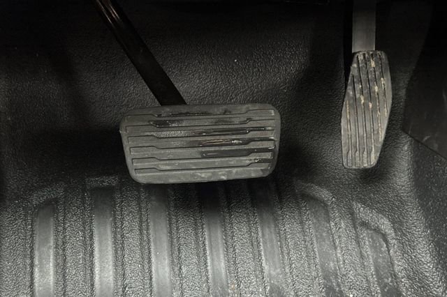 Used 2025 Chevrolet Silverado 1500 W/T image 36