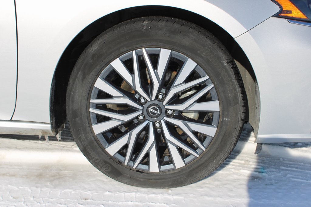 Used 2024 Nissan Altima 2.5 SV image 37