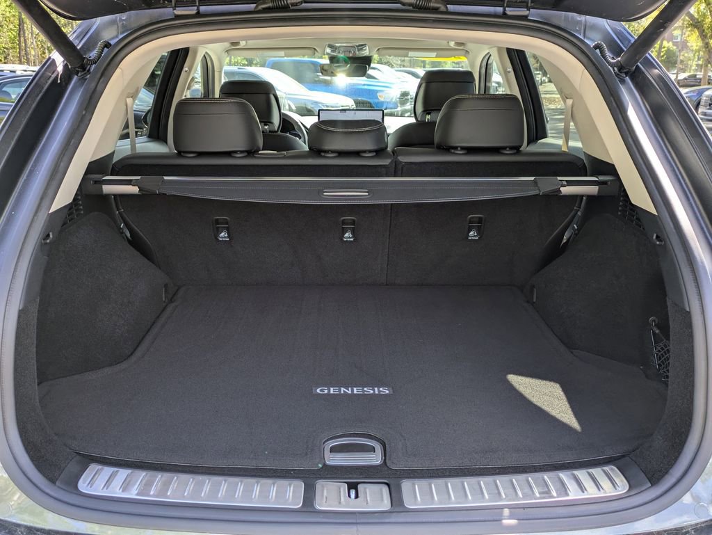 Used 2023 Genesis Electrified GV70 Advanced image 13