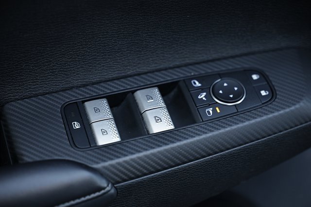 Used 2024 Mitsubishi Outlander SE image 16