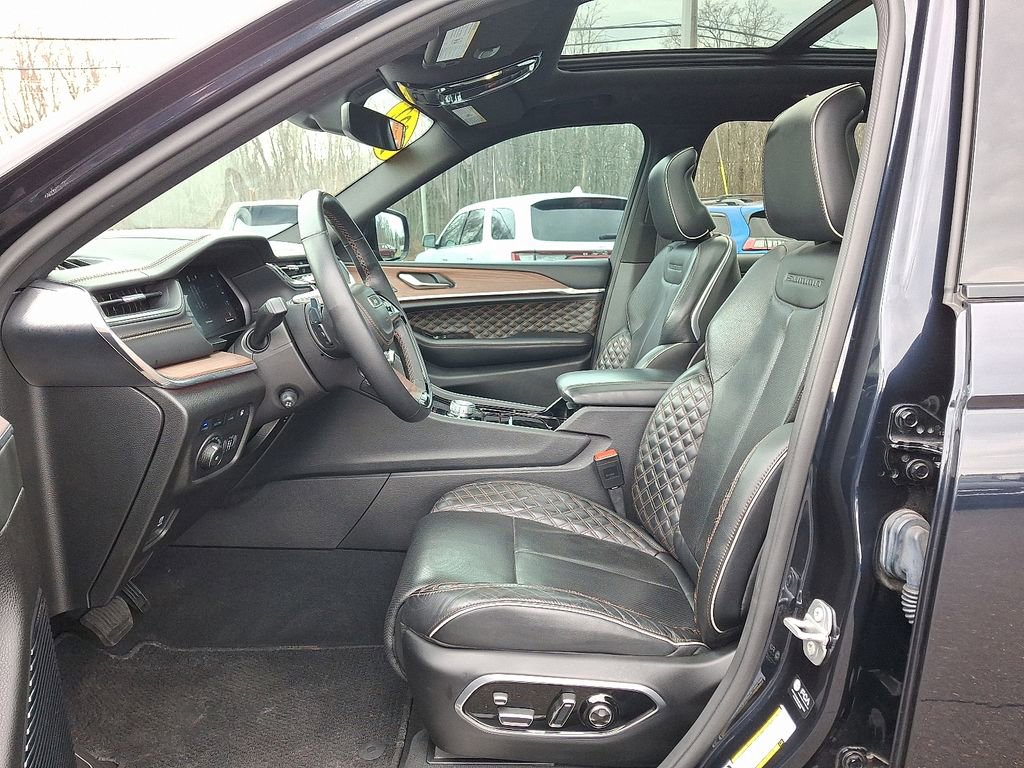 Used 2022 Jeep Grand Cherokee Summit image 14