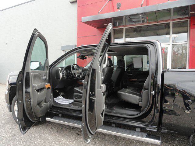 Used 2018 Chevrolet Silverado 1500 High Country AWD/4WD image 12
