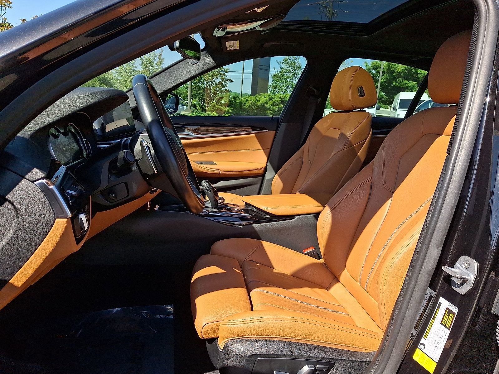 Used 2019 BMW 530i w/ Premium Package RWD image 13