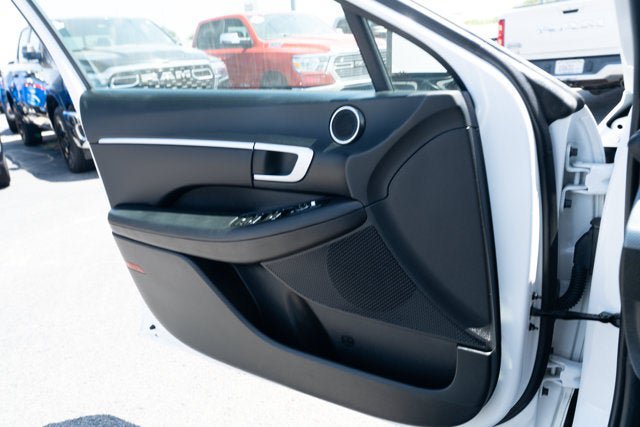 Used 2025 Hyundai Sonata SEL FWD image 28