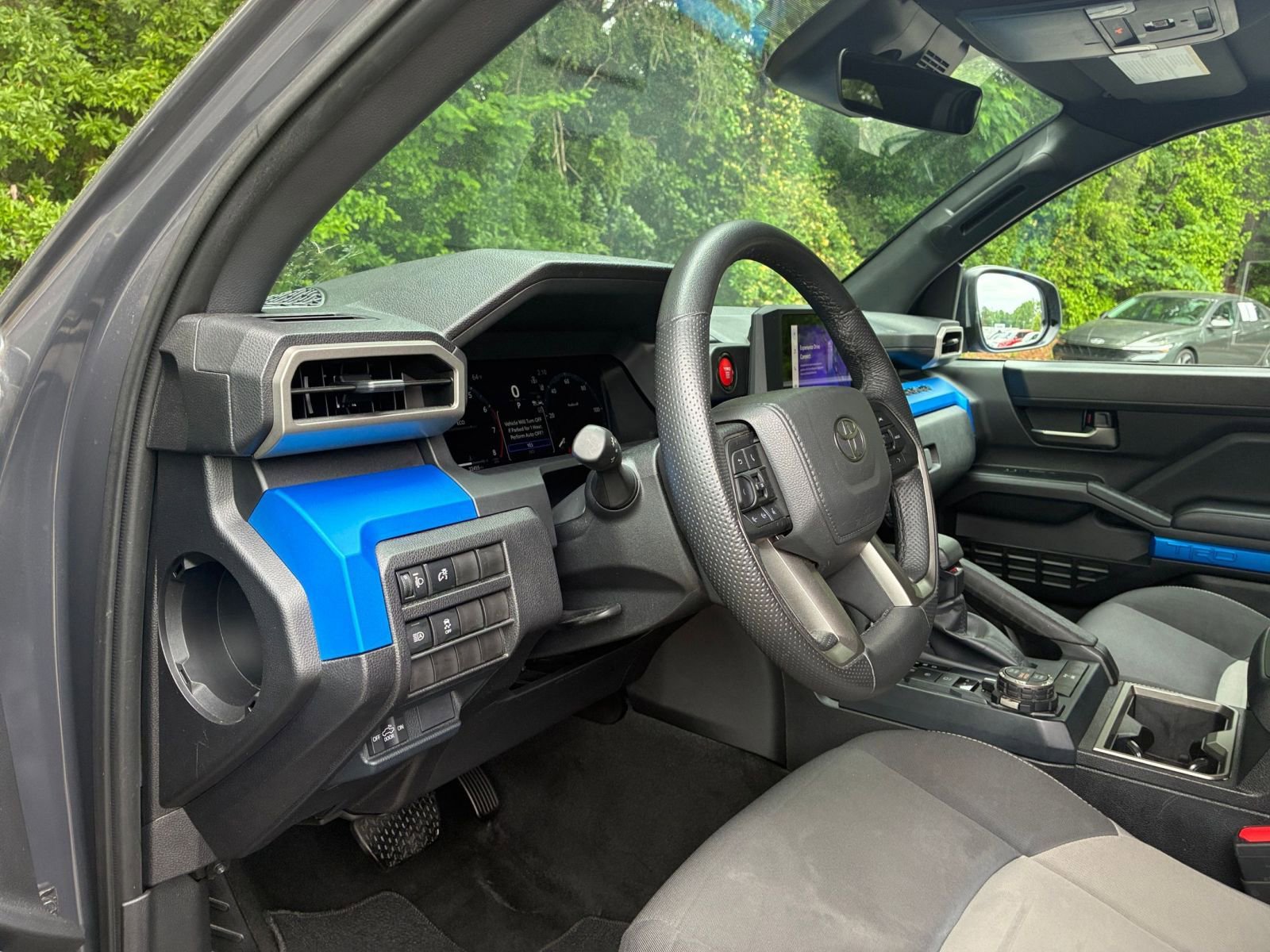 Used 2025 Toyota Tacoma TRD Off-Road AWD/4WD image 34