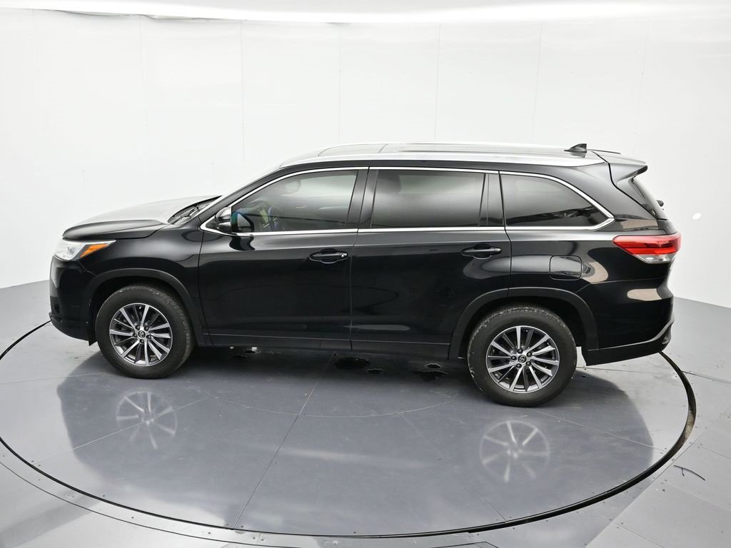 Used 2017 Toyota Highlander image 34