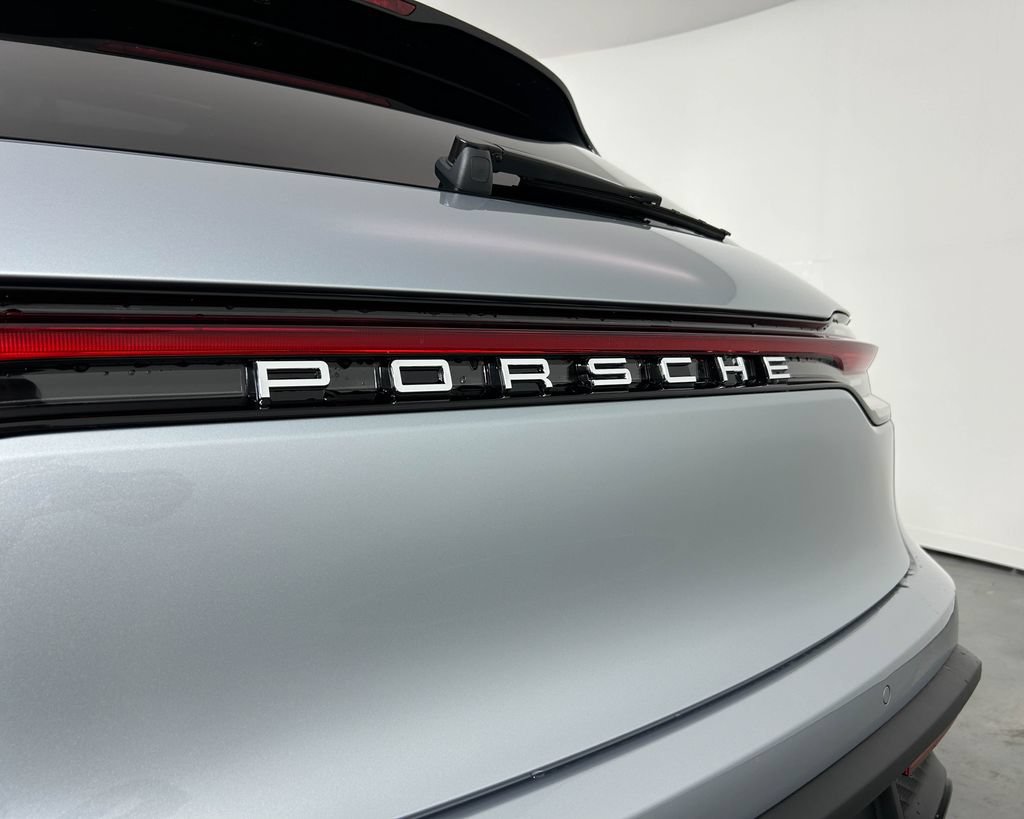 New 2026 Porsche Macan AWD/4WD image 12